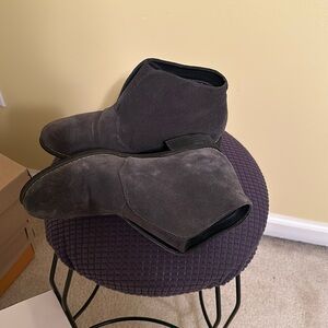Gray size 8 boots